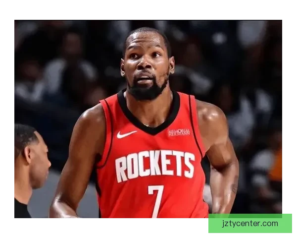 火箭众将庆祝胜利朝杜兰特泼水 乌度卡将比赛用球赠送阿杜